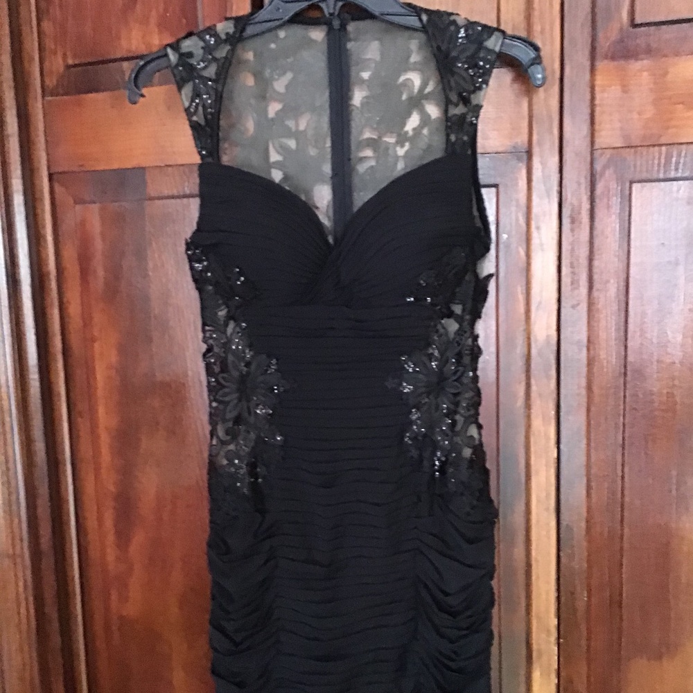 Jovani Black shirred w/lace mini dress Size 00